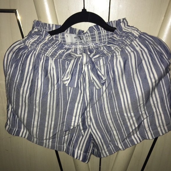 Hollister summer shorts 😎🦋🐬 - Picture 7 of 8